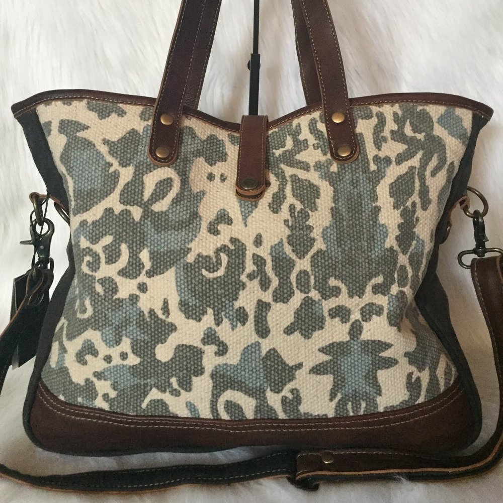 NEW Myra Panache Weekender Bag w/ strap Leather